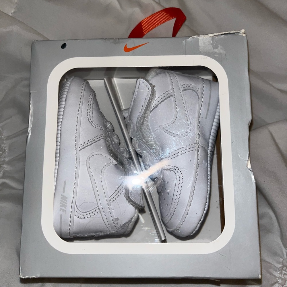 Baby Nike af-1